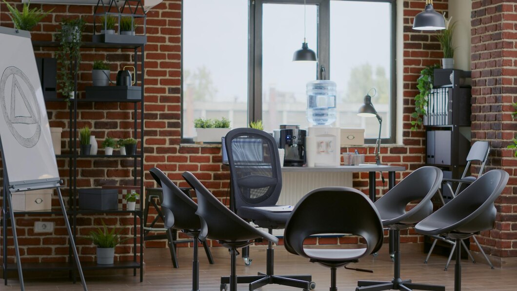 Jak dobrać stylowe i ergonomiczne wyposażenie dla Twojego biura?